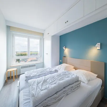 Flat In Center With Sea View, Cleaning Included *